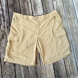 Men’s Tan/Khaki Duluth Trading Co Nylon Cargo Shorts